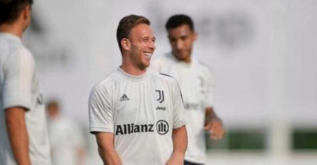 尤文图斯|尤文6千万新援枯坐板凳90分钟 这是皮尔洛的信号