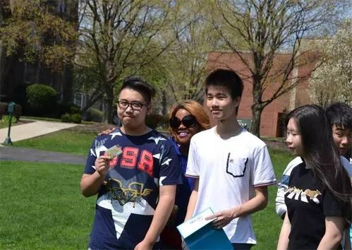 教育部@教育部“最新”消息：留学生迎来坏消息，网友：早该如此！