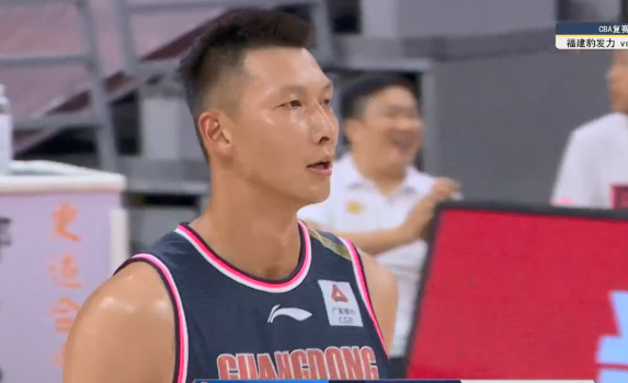 [胡可]历史第一人！易建联超越唐正东成CBA篮板王，得分王同样是他