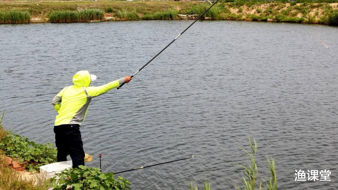 |玩不让“打窝”的黑坑，谁懂得用以下方法巧打窝，谁就能稳稳上岸