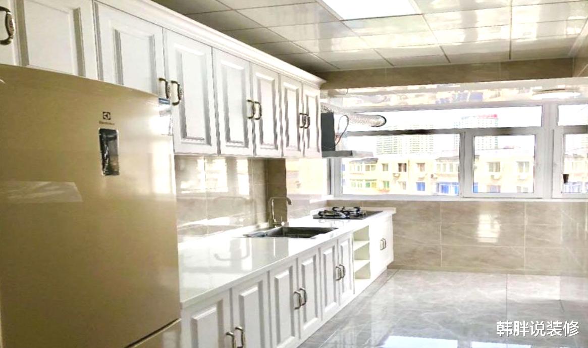 榻榻米|60㎡单身公寓，为满足一家三口，餐厅挤出榻榻米次卧，一房变两房