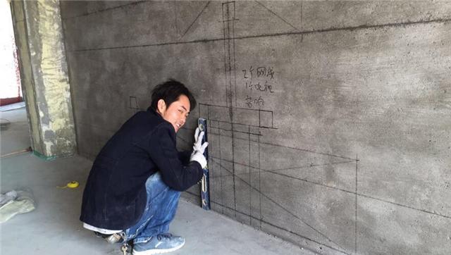 看到这位年轻的师傅进场所做的事后, 连老师傅都说自愧不如