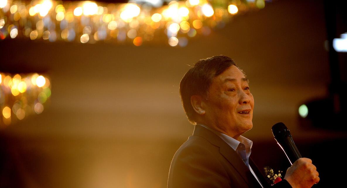 股票板块-医药生物|老百姓抱怨没钱，企业抱怨赔钱，全社会的钱被谁“赚走”了？