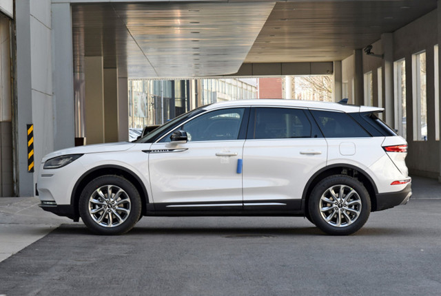 林肯|预算25万,买汉兰达不如它,2.0T+四驱标配8气囊,安静似图书馆