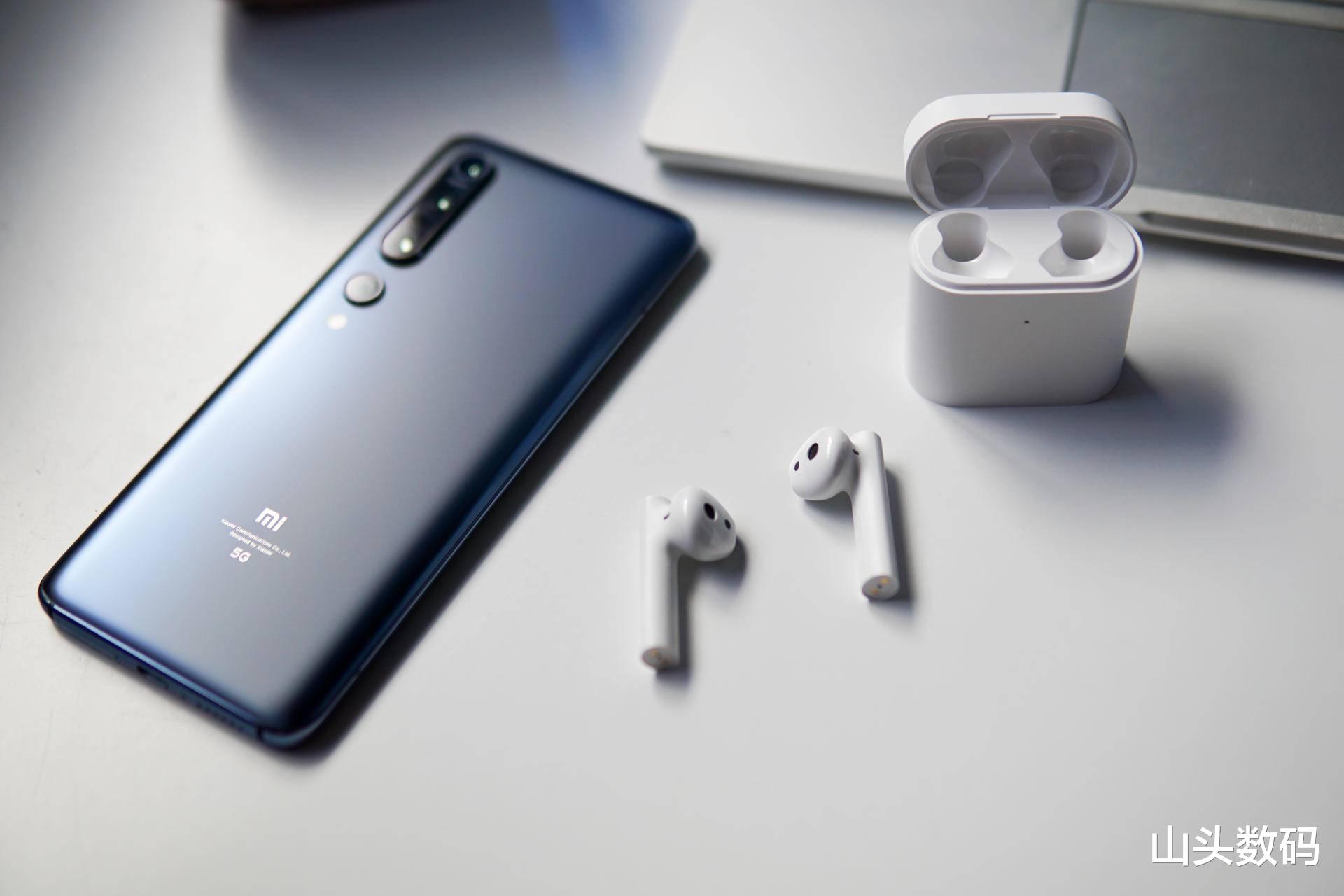 [小米科技]小米真无线耳机升级：无线充电，双耳同步传输，体验接近AirPods