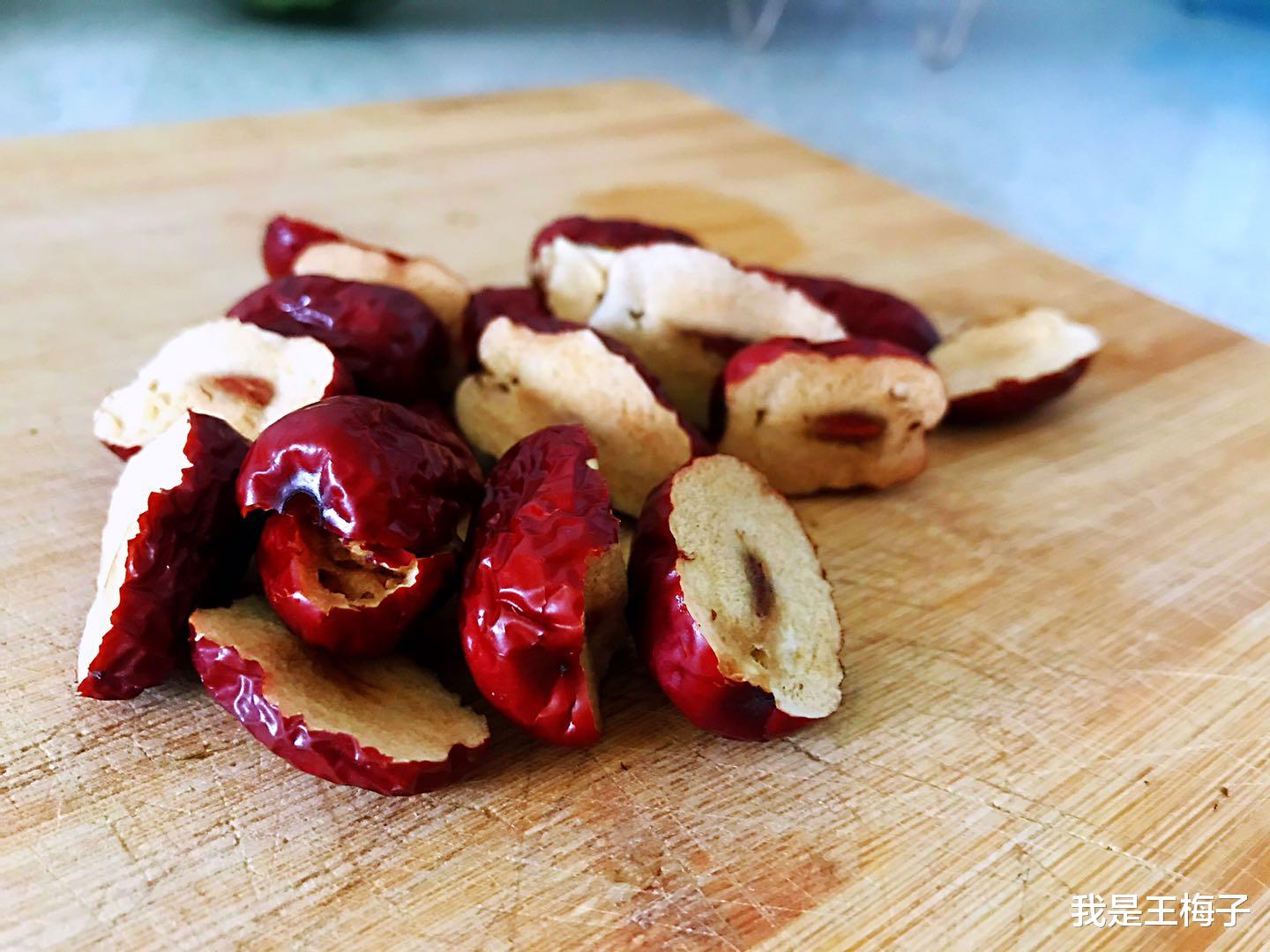 『红枣』夏天,坚持喝姜枣茶,给身体带来的改变,或许连你自己都不相信