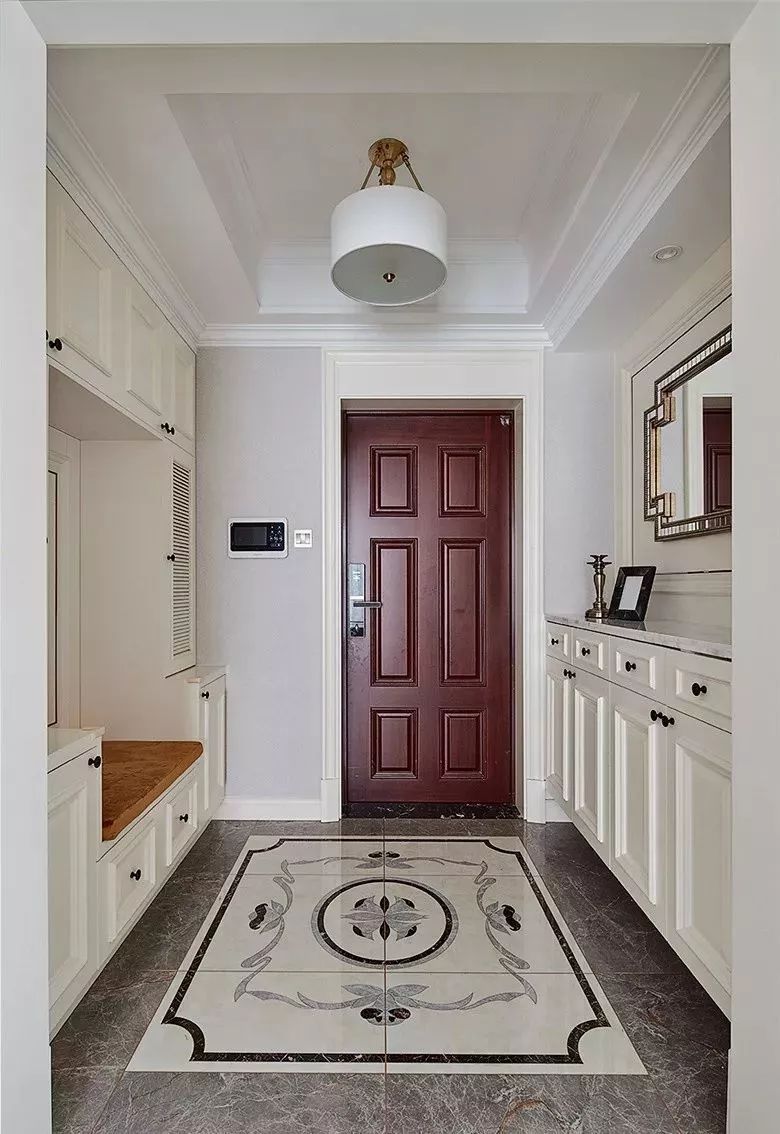 ▲狭小的玄关、过道,照着这样做吊顶,让你家更大气有层次感!