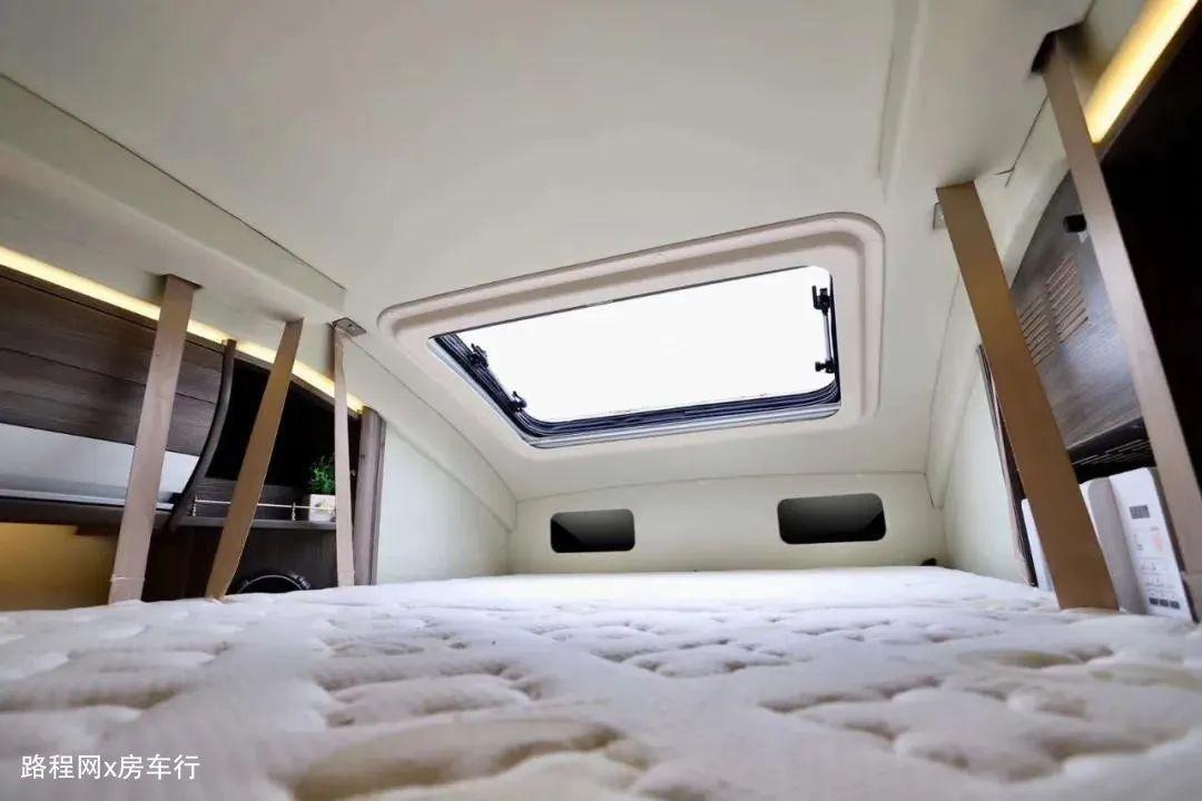 房车：国六款飞翔福特T型房车，颜值出众，专项设计新颖