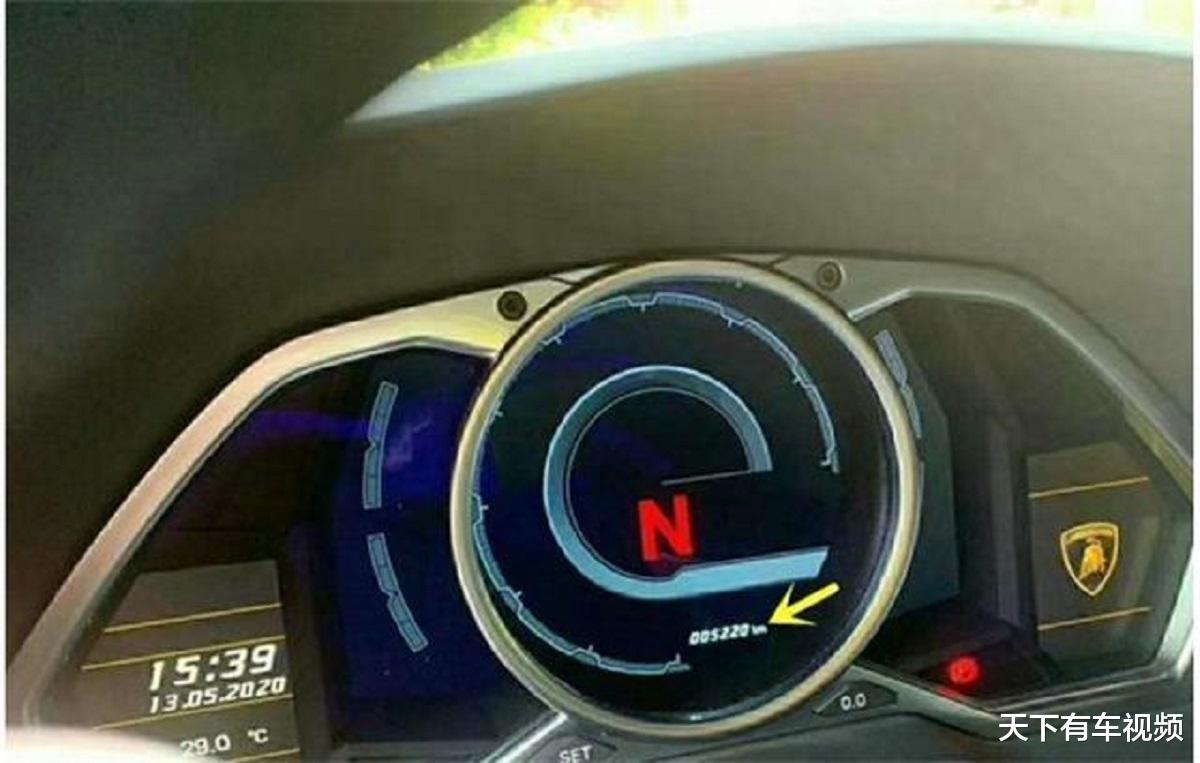 兰博基尼：王思聪卖掉开8年的兰博基尼，关注点不在价格，反倒公里数成亮点