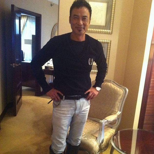 |走进任达华在香港的家，和老婆年龄差12岁，家里装修都是浪漫风