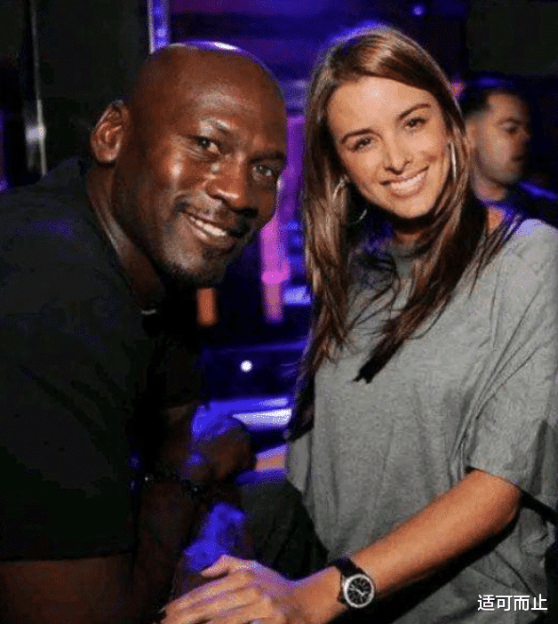 美国■为啥美国黑人被歧视，仍有许多白人姑娘喜欢他们？原因很简单！