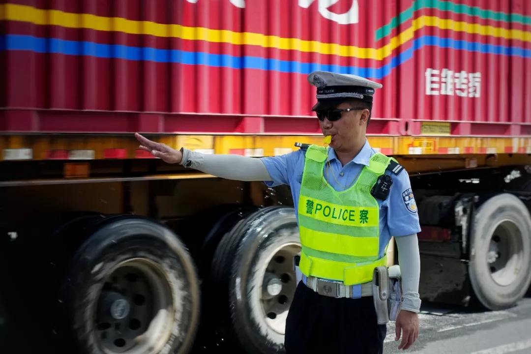 奥迪|山东查到“五环奥迪”，车主反问，买车时就错了，凭啥罚我？