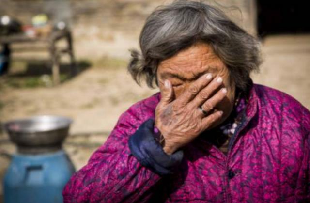 考试|“新型啃老”悄然兴起,多数父母不但没察觉,反而还称赞儿女孝顺