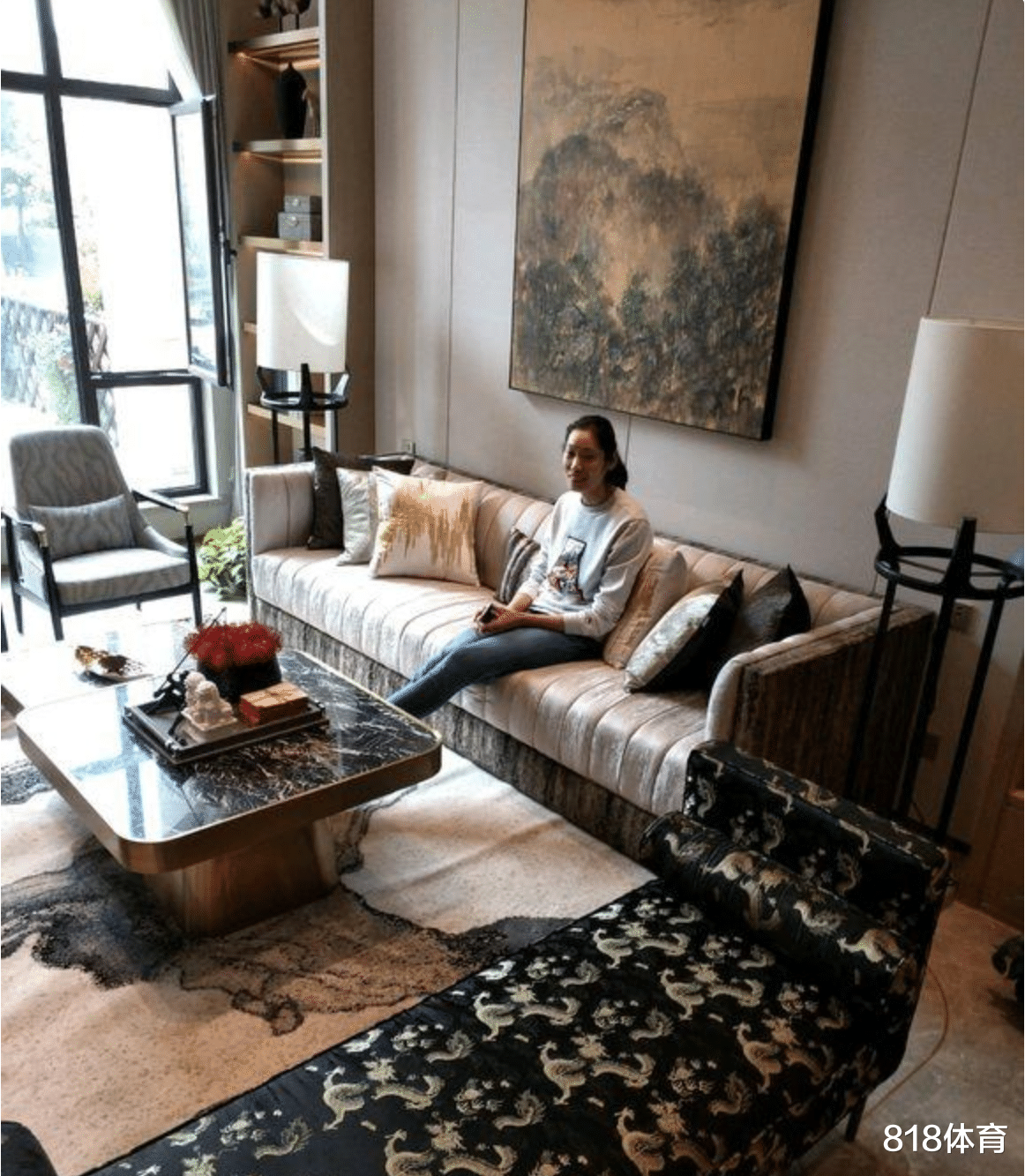 「朱婷」朱婷放假回郑州住360万豪宅！奥运获奖415平法式洋房，享受富豪待遇