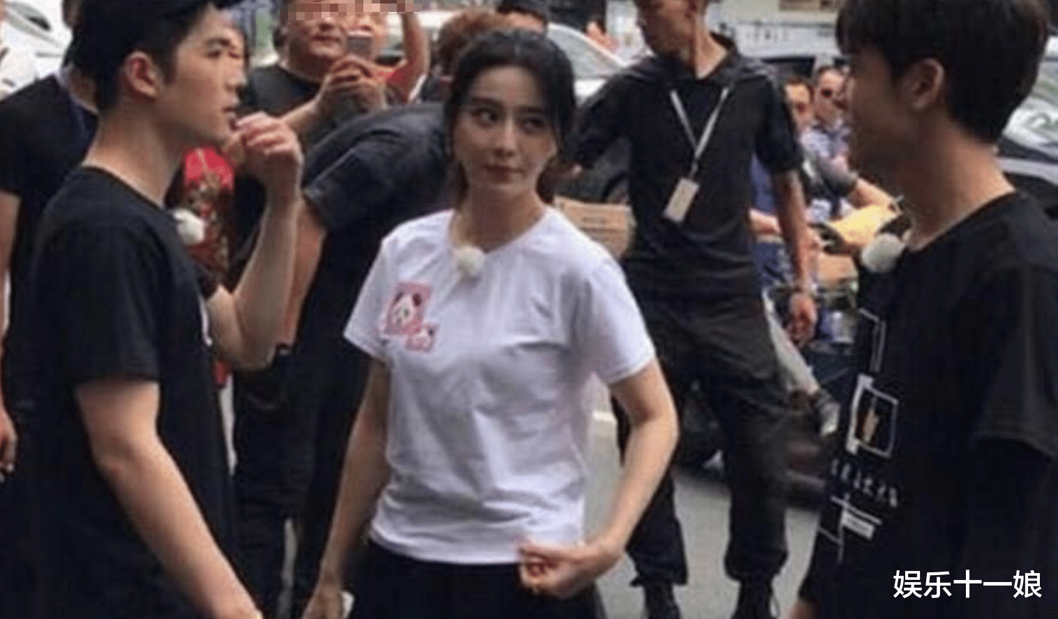 范冰冰|范冰冰和神秘男被拍!凌晨3点出入酒店?看清男子正脸:打扰了!