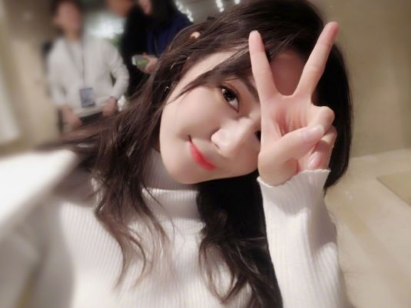 迪丽热巴@有种“颜值考验”叫明星素颜照，杨幂清纯，热巴完美，娜扎让人不敢认