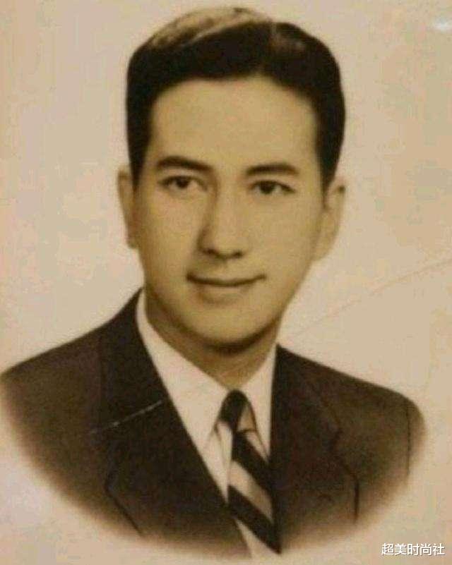 『赌王』赌王长这么帅，挑老婆却一个比一个颜值低，四太锅盖头他也不嫌弃