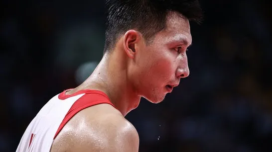 易建联■炸裂！易建联又拿下NBA合同？结局感人！男篮一哥有心了