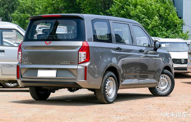 五菱宏光|上汽又成功了！新款商务车上市，还是PLUS版，高配置，才卖5.8万