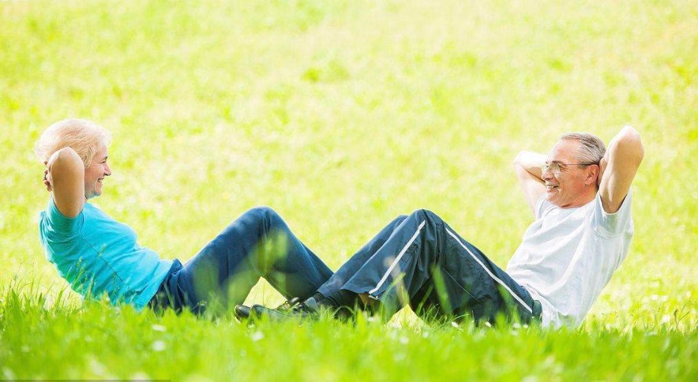 「更年期」女性到了更年期，体重保持多少最健康？又该如何保养？