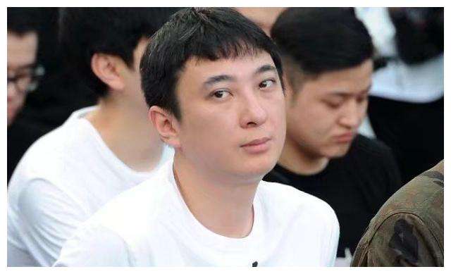 王思聪|看看王思聪在这些明星面前的模样,你就会知道,谁才是“真正的大牌”!