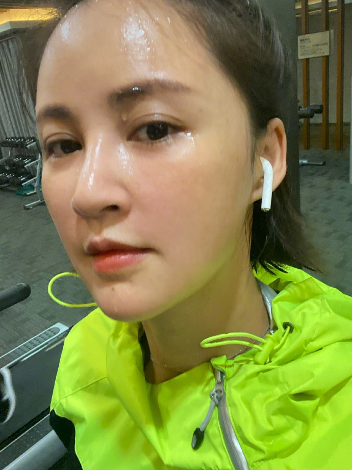 张歆艺|张歆艺晒减肥成果与饮食，好身材让人羡慕，真的是“逆袭”了