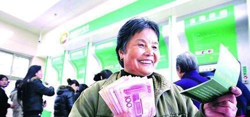 延迟退休|男60女55退休已不符国情?“延迟退休”遭反对,2022年新方案出炉