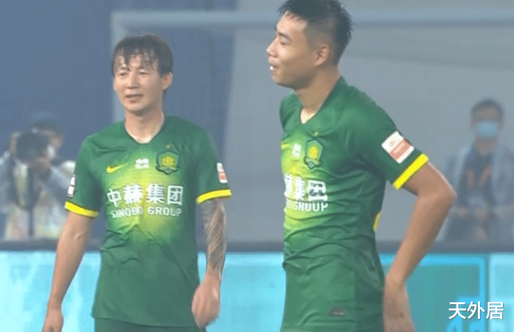 杭州|国安全华班首发玩脱：国脚26分钟染红！中超单日2红判罚够严格