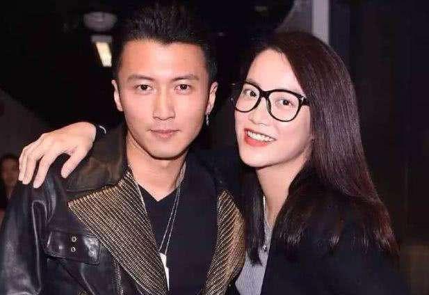 谢霆锋@瞒不下去! 谢霆锋藏了20年的女人不是王菲张柏芝, 是未婚生女的她