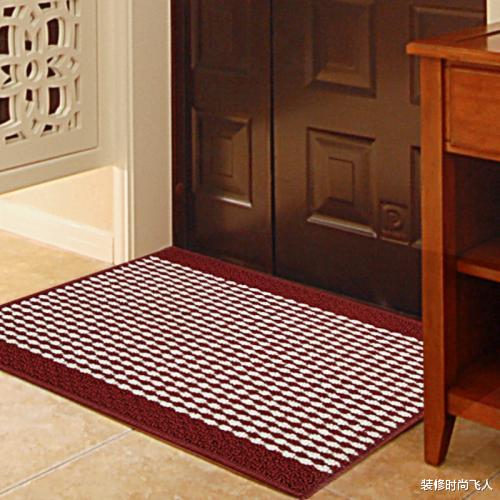 入户门垫放门外还是门内？有钱人都懂这样做，懊悔如今才发觉