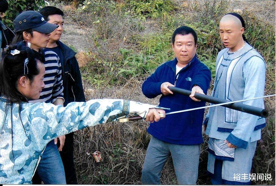 「林正英」他每年都会写长文思念师兄林正英！常被错认元彪，62岁仍受关注