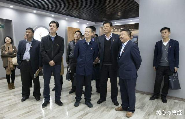 大学|新出炉的“铁饭碗”排名,公务员竟没进前三,第一名大家意想不到