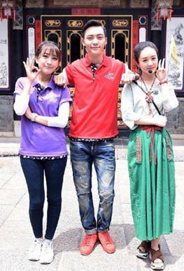 马天宇|男明星人品如何，全看他们手放哪，马天宇牵裙子，陈伟霆抢麦克风