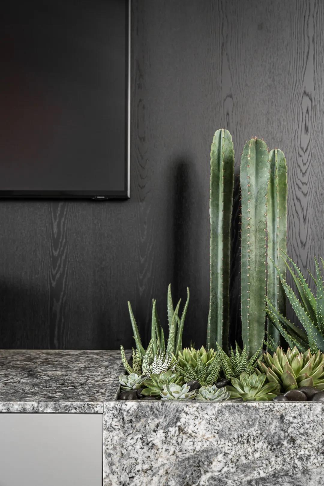 []用高级灰+原木风装修115平的家，有腔调！