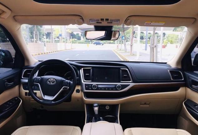 「丰田汉兰达」31.8万落地丰田汉兰达,2个月后再开途昂,车主:想说一句实在话