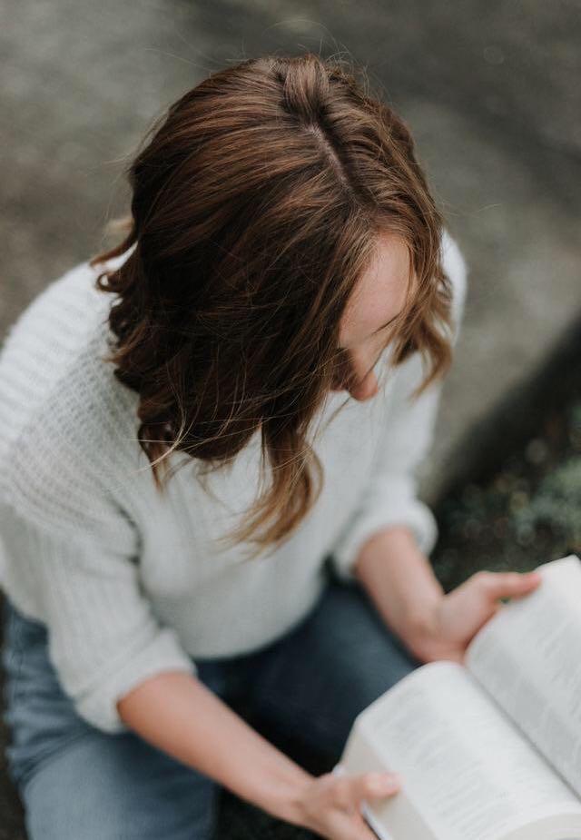 『教师』30岁，教师，到手工资3500，很难养家糊口，出路在哪？