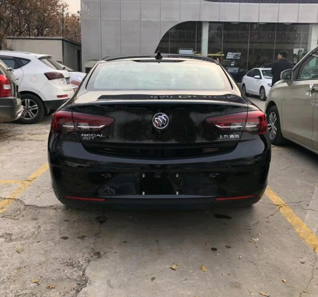 『别克君威』16万预算想买在阿特兹和君威之间纠结，最后还是向现实妥协