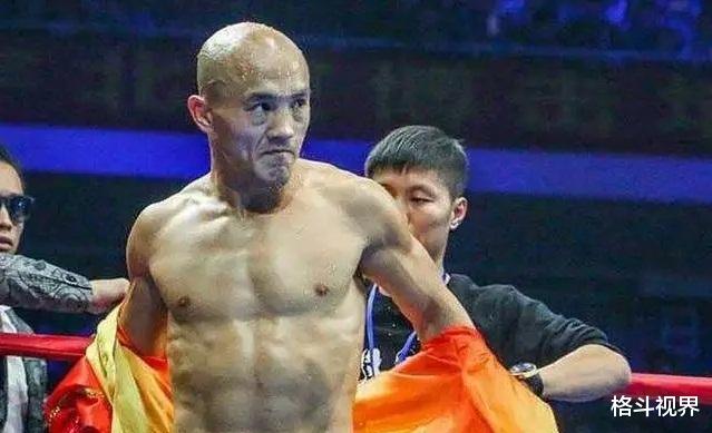 「」刘二狗打完比赛想直播？功夫巨星一龙两巴掌直接打成“猪头”！
