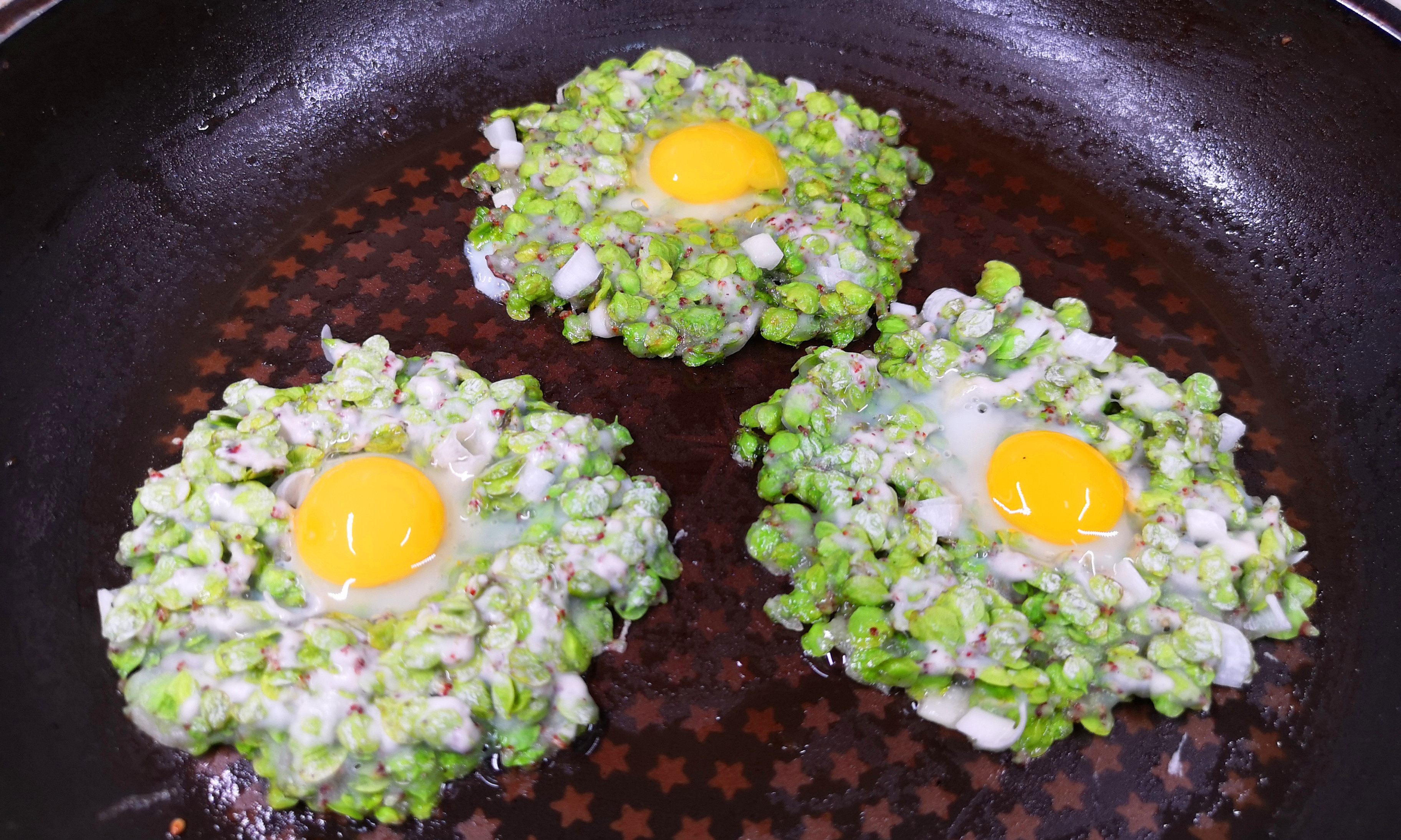 『香椿』它是“树上安眠药”，失眠最怕它，现在正当季，比香椿槐花还好吃