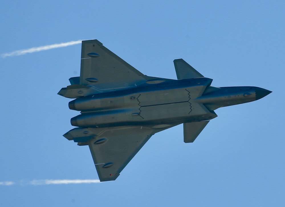 [飞机]中美俄最快战机速度：美4100公里，俄罗斯3980公里，中国呢？