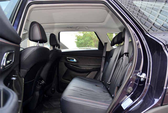 【欧尚x7】果然没让大家白等！轴距2780mm，国六机+独悬，8万开出18万的气场