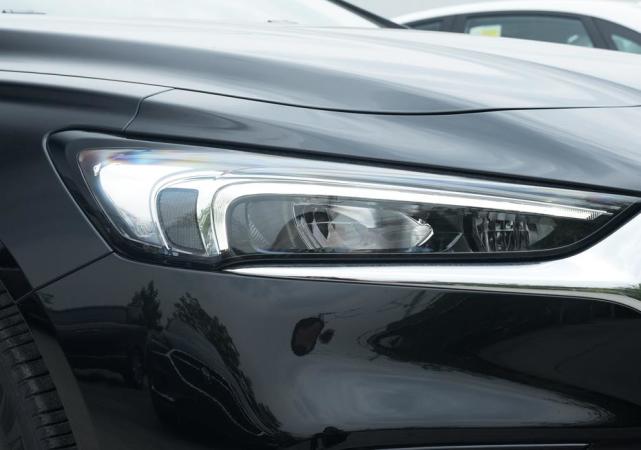 别克君越|40万的档次只要18.6万，全系9AT，比E级有档次，还看啥雅阁