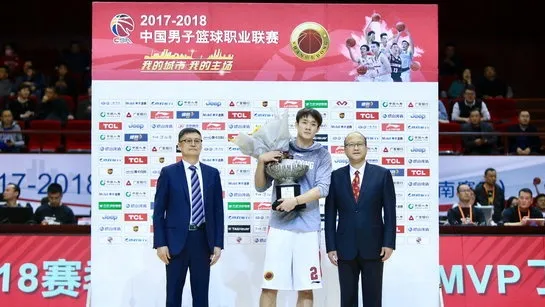 「山东男篮」谢天谢地！丁彦雨航终于有球队接纳！两年啊！我们的MVP回来了