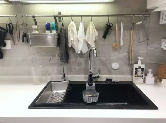 【】在房子里住了4年后，厨房总是和新的一样好，多亏了橱柜设计