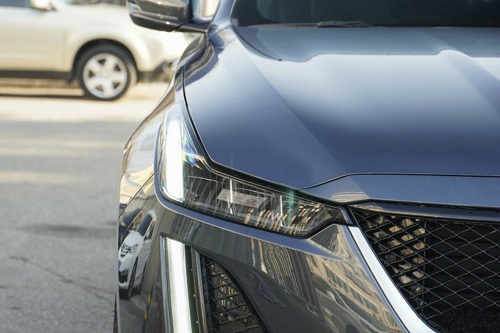 『宝马3系』月销24台的豪车,入门241匹+10AT,现全系降价4万,值得入手吗?