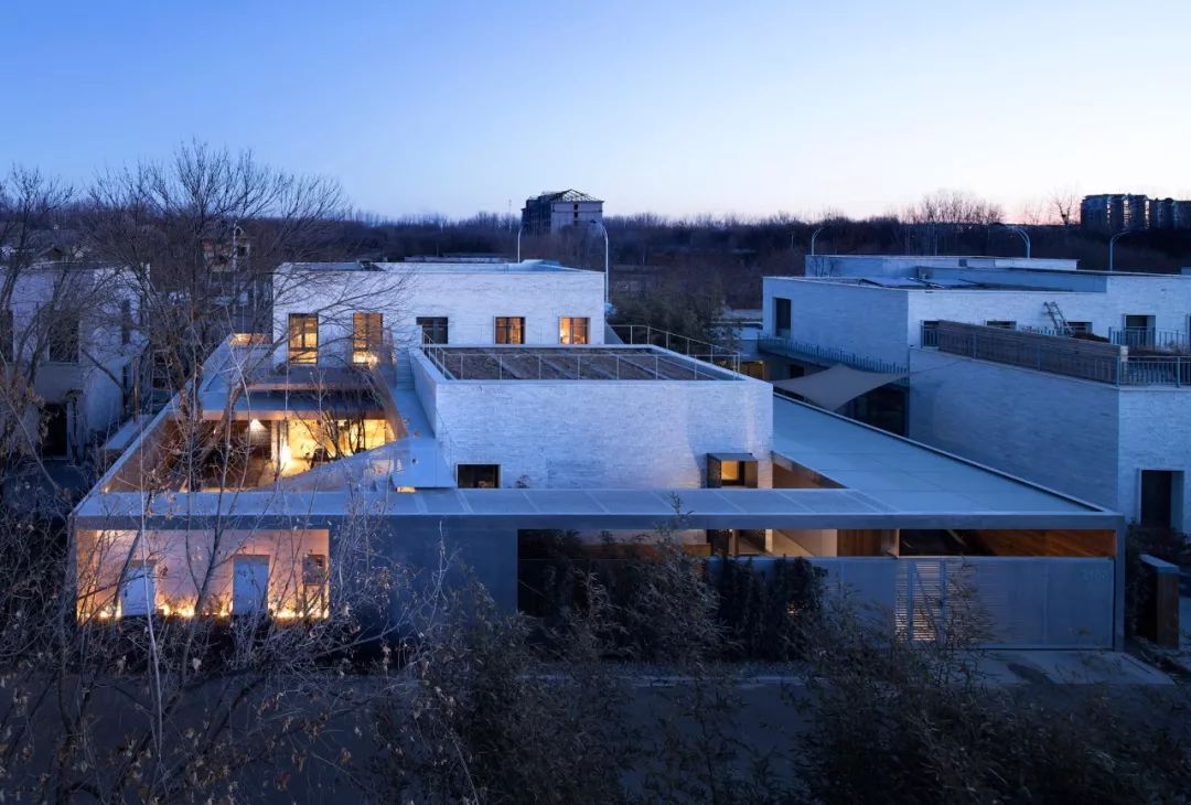 建筑师|建筑师亲手给家人盖房,空地变出5个院子,随便逛出1000㎡的感受