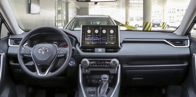 本田CRV|丰田又成功了！四驱性能超过CR-V，油耗百公里4.3L