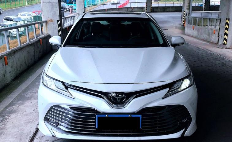 丰田凯美瑞|听了家人的建议,花19万提辆丰田凯美瑞,车主:我只想说句大实话