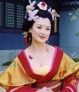 #王璐瑶#王璐瑶：名噪一时大陆女星，中俄混血，被万梓良小三，嫁百亿富豪
