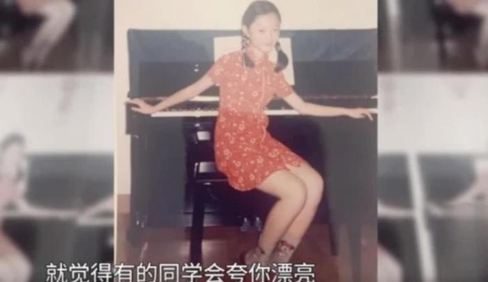 『张睿』张睿曝宋轶大学时有很多人追，本以为开玩笑，但看到17岁的牛奶肌给跪了